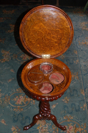 Walnut teapoy