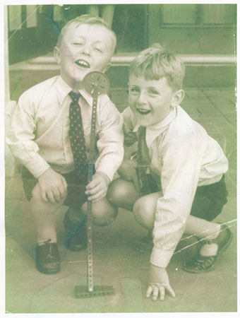 Barry and Peter Lyons with their Meccano microphone, taken at the Lodge, Canberra, about 1938