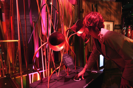 Have a sniff of this! A visitor tries the scent station in
Wonderland — The M
agic of the Rose