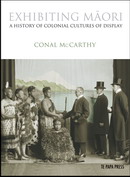 Exhibiting Maori book cover