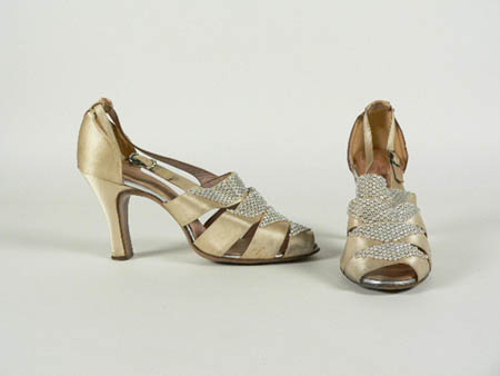 Elizabeth Sanderson's shoes, 1939