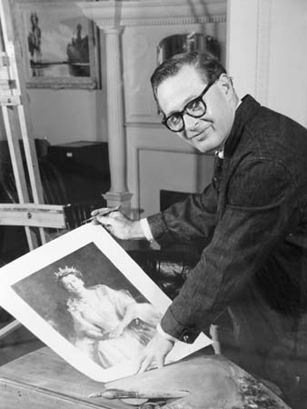 Photo of William Dargie with a copy of the Queen's portrait